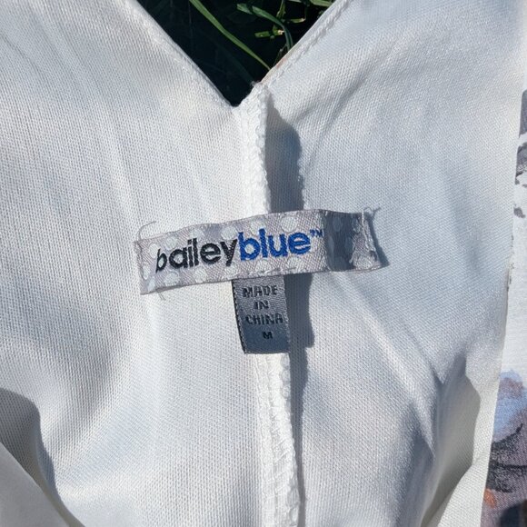 White Floral Romper - Picture 2 of 2